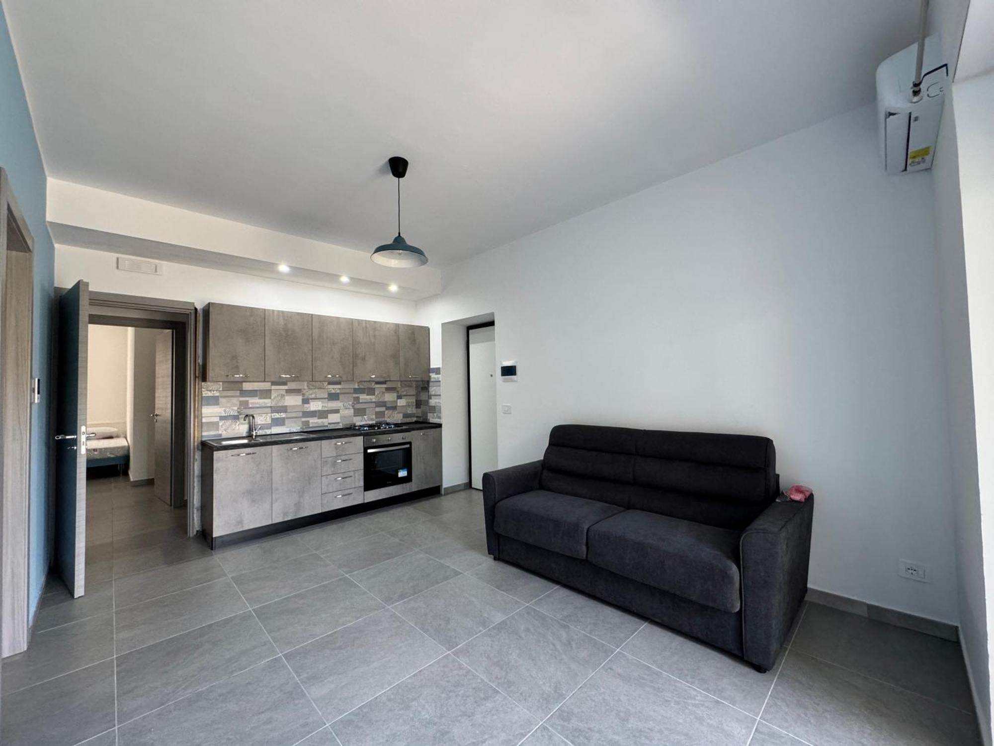 Nathouse Apartment Villafranca Tirrena Ngoại thất bức ảnh