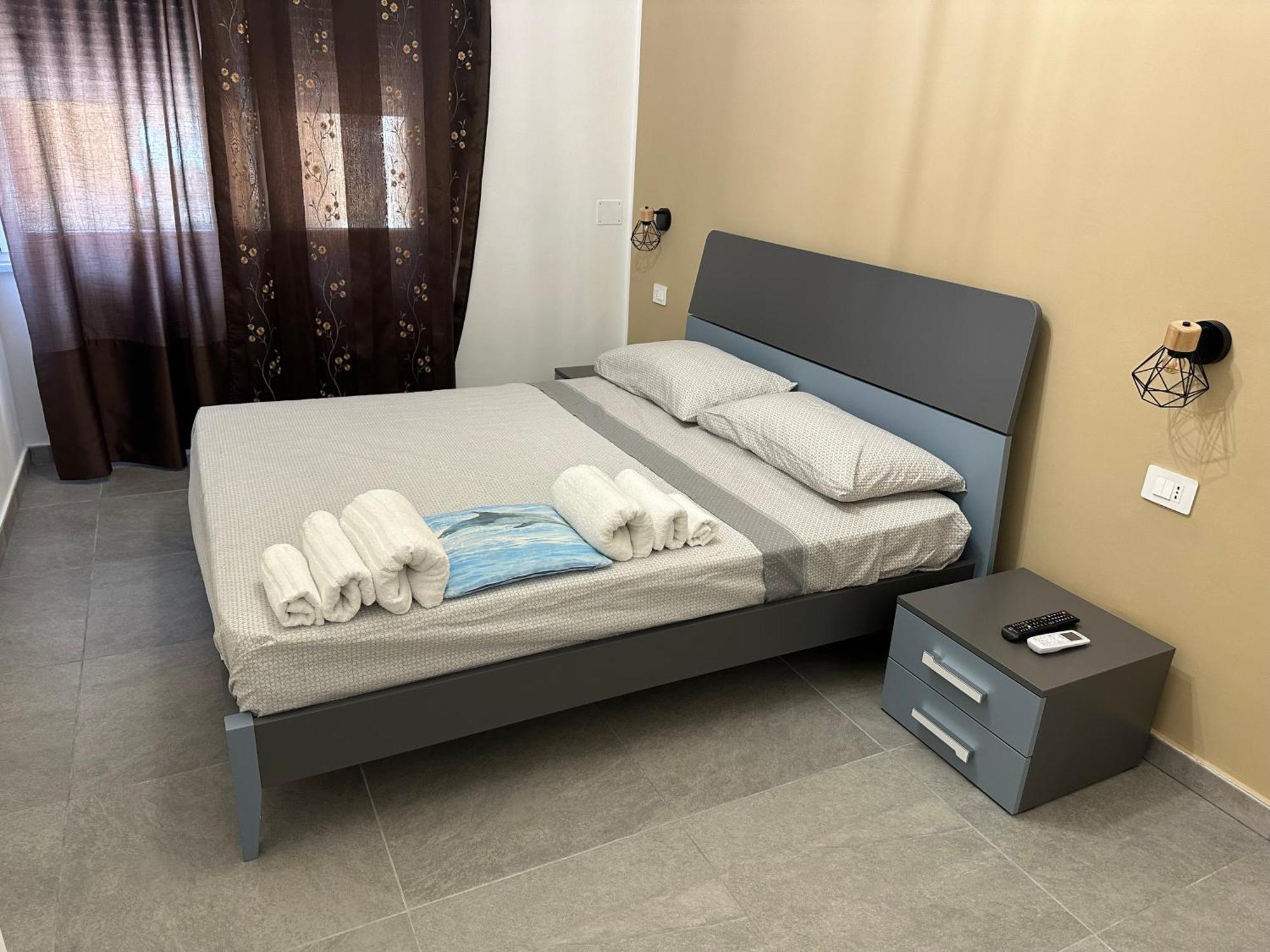 Nathouse Apartment Villafranca Tirrena Ngoại thất bức ảnh