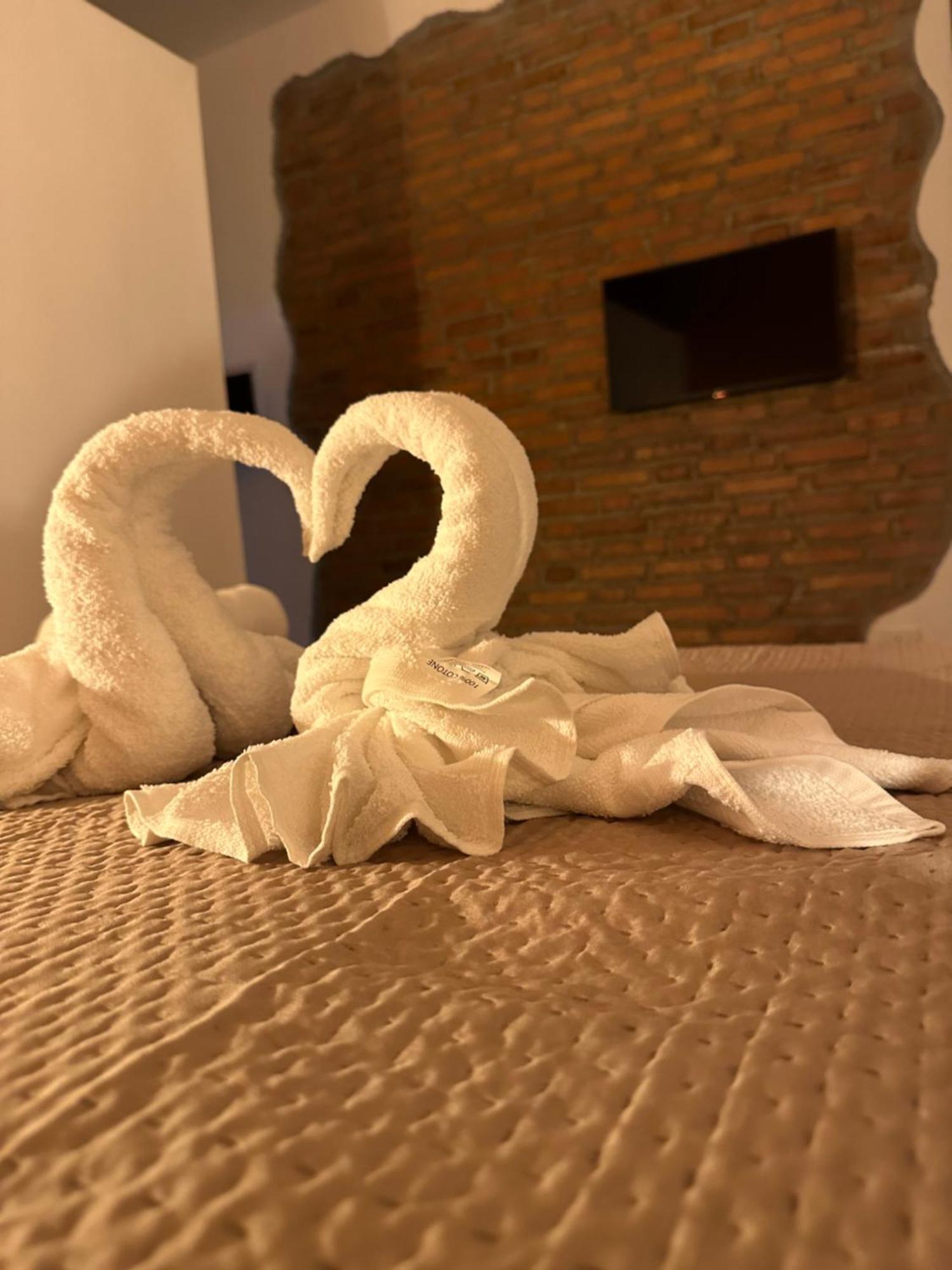 Nathouse Apartment Villafranca Tirrena Ngoại thất bức ảnh